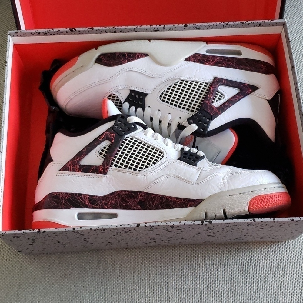Air Jordan 4 Retro SE Pale Citron - Picture 1 of 10